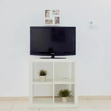 玛格丽塔纳帕公寓 3*